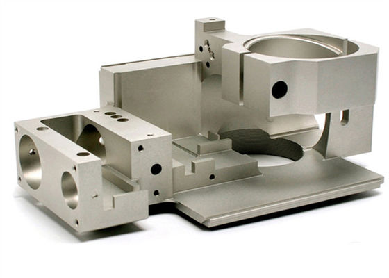 อัลลูมิเนียมชัดเจน Custom Die Casting อะไหล่รถยนต์ส่วนประกอบ Multi Cavity