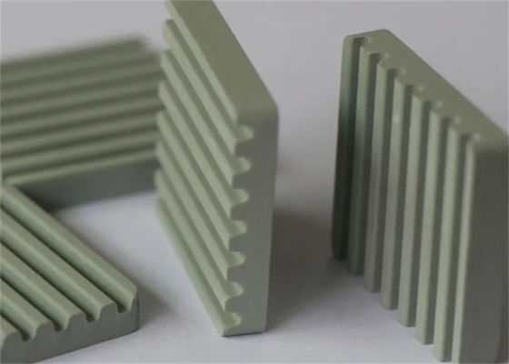 OEM เครื่องทําความร้อนเซรามิค อุปกรณ์นําความร้อน น้ําหนักเบา ความแข็งแรงสูง