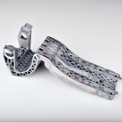 อะไหล่การโยธาอัลลูมิเนียมสลัดความแข็งแรงสูงที่มีความสามารถในการนําความร้อนสูง